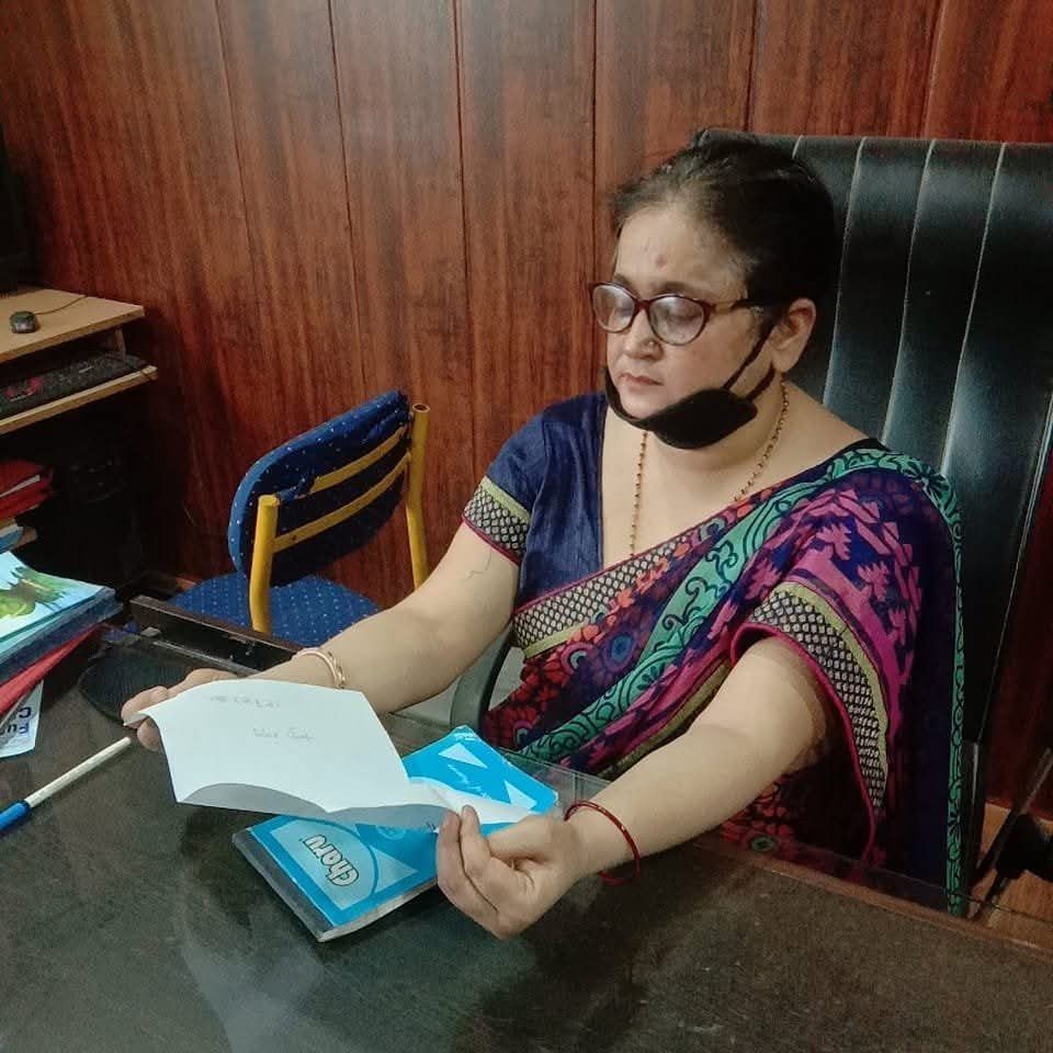 Smt. Archana Singh 